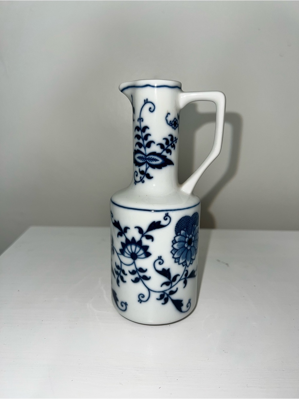 Vintage Blue Danube Japan Blue and White cruet